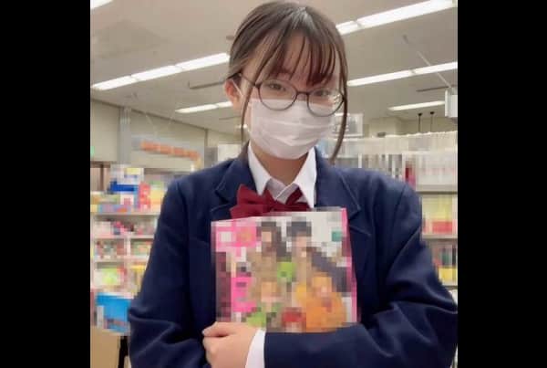 [FC2PPV-3157592] [#74] Gonzo Of A Literary Virgin With Glasses With Potatoes. Open The Membrane Of The Bristle Pure Pussy With A Raw Cock And Cum The Sperm As It Is For Graduation ♡ Congratulations ♡