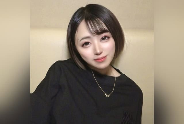 [FC2-PPV-4655509] [SSS-grade/First shoot] 147cm petite beautiful Haru-chan’s super tight vagina penetrated by a giant penis! Her first raw creampie sex drives her to climax repeatedly♡.