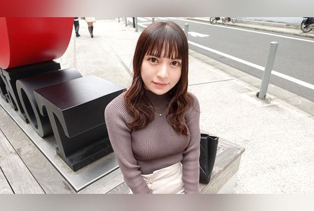 [SIRO-5453] A half-foreign beauty tutor releases her pent-up frustration in a passionate AV debut.