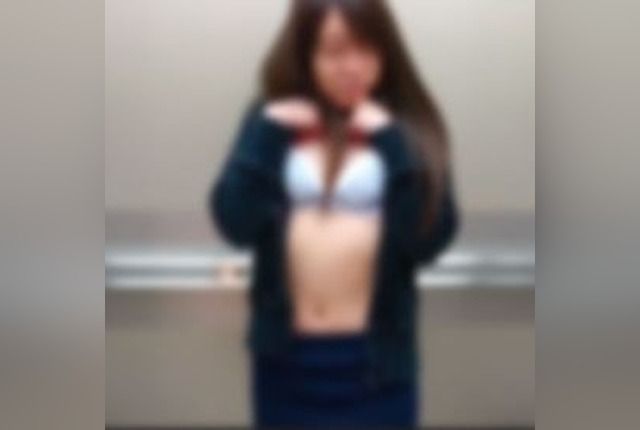 [FC2-PPV-4657765] *80% off for the first time until 5/3* [Uncensored] [Outdoor Exposure] [Amateur Individual Shooting] A super dangerous date in the city with a 31-year-old, slim, beautiful-legged housewife with an overwhelming sense of transparency