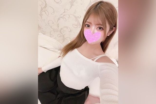 [FC2-PPV-4674037] [Uncensored] A date with a 21-year-old E-cup girl who works part-time at a Starbucks frequented by a famous high school student and has sparkling eyes and is innocent and erotic!! Serious creampie sex with a sensitive shaved pussy!!