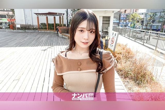 [200GANA-3216] Seriously picking up, first shoot. 2180: Unexpected climax during a physical fitness test!? A fluffy girlfriend met before a date at Urawa Station is pressed up against for a “health stretch” under the guise of health! Unable to resist, the cock comes out, and even though she says “It’s no good except for my boyfriend…” before long she’s shaking her big ass and showing off pile-driving cowgirl!