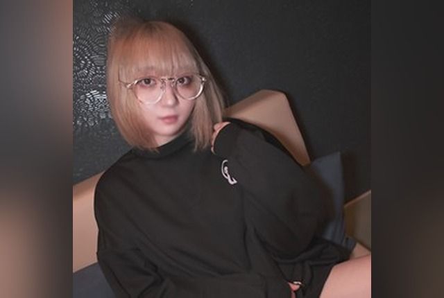 [FC2-PPV-4731301] [First Shoot] Aspiring Voice Actress, Age 18. Quietly Thrusting in a Net Cafe, Stifling Her Voice. Excited by the Tension, She Tightens Up and Gets Filled in Her Hairless Pussy.