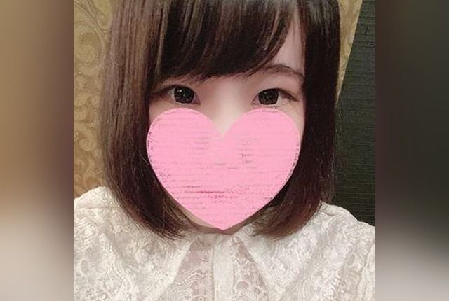 [FC2-PPV-1757093] First Meeting with Ladygra: An Intense Session! A Young, Naughty Girl Hides Her Face but Not Her Body [Private Filming]