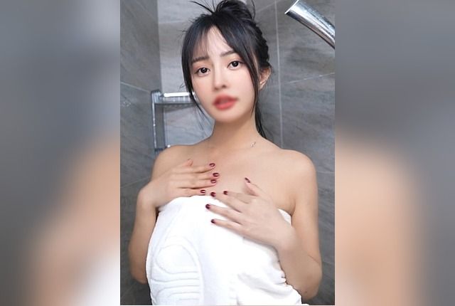 [FC2PPV-4748662] [First shoot] Cute big-breasted beauty goes wild in 3P – Pounded by two huge cocks, climaxes with intense bukkake