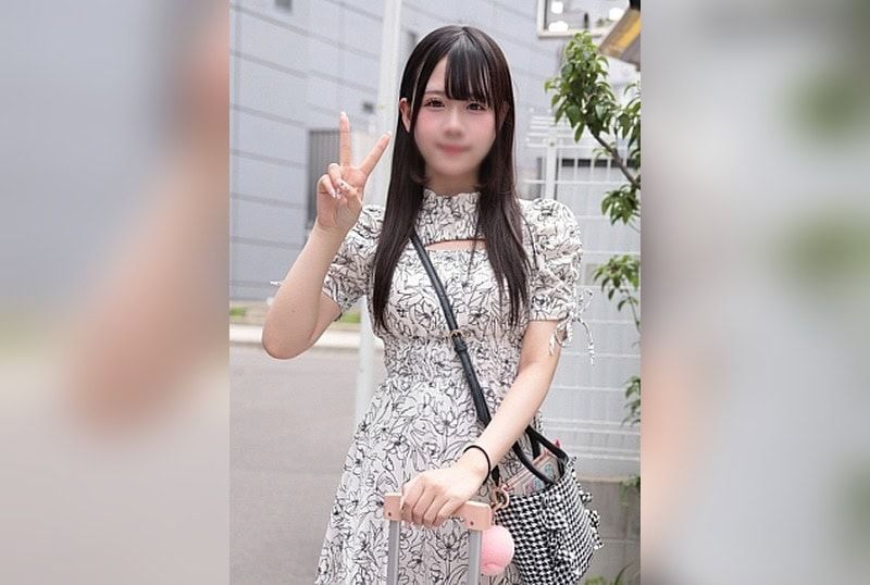 [FC2-PPV-4773787] First shoot Seriously 18 years old, 1 person, fair-skinned, current woman. He is applying for a photo shoot, and is thrust hard with a huge cock and pours semen into his shaved pussy.