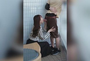 [FC2-PPV-4775211] Enjoying having a female college student she just met suck her dick on the balcony of a high-rise hotel Mizuki, a female college student