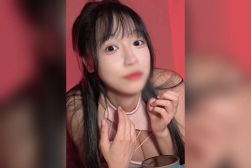 [FC2-PPV-4777627] A fair-skinned H-cup beautiful woman with an outstanding style. She gets into an estrous mode when she cums, and the love juice overflows with a violent piston that reaches deep into her vagina. A rich bukkake is poured on her beautiful naked body.