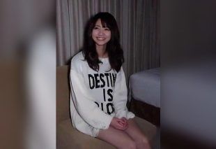 [FC2-PPV-4792677] A video of an 18-year-old cheerleader as cute as an idol, who continues to move her hips while climaxing inside her well-toned, fair-skinned, slender body.