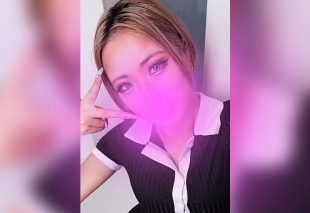 [FC2-PPV-4798003] Creampie as Instructed by Aorin, the Most Powerful Black-Skinned Blonde Short Gal Hostess