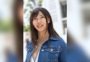 [FC2-PPV-4810633] A slender, big-breasted beauty goes wild with massive squirting in a never-before-seen spread-leg piledriver position.