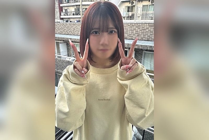 [FC2-PPV-4820966] A petite, idol-like sweet girl: “Oh, I’m about to cum…I’m going to cum…” I grab her slender waist in front of the balcony of her new house and continuously thrust with high speed, making her moan and tighten around me, half-inside and half-outside, as I pour thick semen into her.