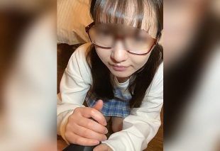 [FC2-PPV-4827213] Part 2: Gonzo with a Serious Black-Haired Girl in Glasses, Casual Clothes, and a Sports Bra