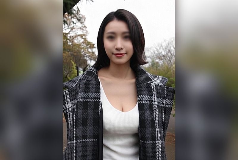 [FC2-PPV-4827480] Miracle Big-Breasted Housewife: A Truly Beautiful Married Woman. After 5 Years of a Sexless Marriage, the Calm and Beautiful Wife Reaches Her Limit. Her Stunning Body Goes Wild with High-Speed Thrusts, and Her Desires Explode with Three Consecutive Climaxes.