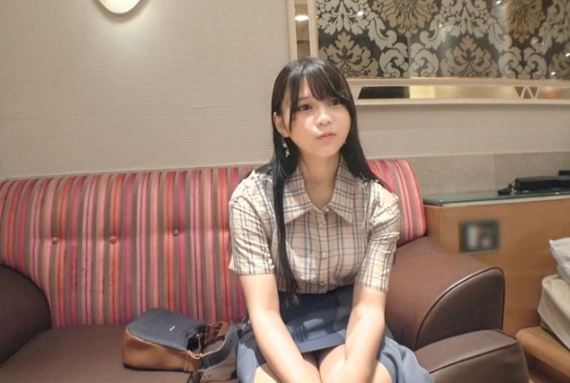 [SIRO-5602] This kind of thing is the most erotic: The plain girl with hidden big breasts. She has an innocent face but moans wildly when penetrated! Her F-cup tits jiggle as she feels it intensely, an overwhelmingly impressive sight! [First shoot] Applied for AV online → AV experience filming 2495