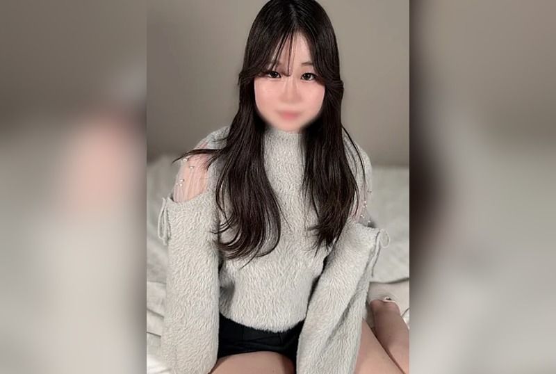 [FC2-PPV-4869199] First shoot with a cute beauty who has one single pubic hair and begs for creampie