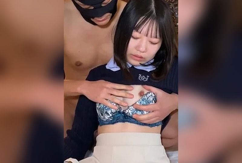 [FC2-PPV-4870530] Married woman whose husband’s greengrocer business is failing strips and gets ahegao creampie