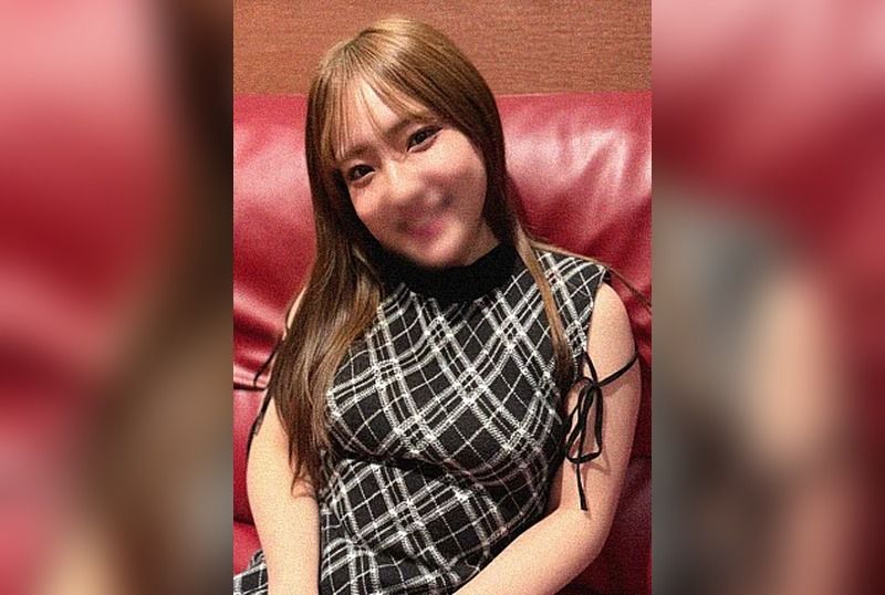 [FC2-PPV-4881856] Convenience Store Girl with Just One Partner Begs for Creampie in First Solo Video for Cash