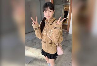 [FC2-PPV-4900989] Slender beauty with 15 years of ballet experience. Her pale flexible body convulses repeatedly from a curved cock while moaning “Ah… feels good!” and getting creampied in her dripping pussy.