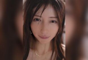 [FC2-PPV-4939398] Stunning 45-Year-Old Single Mom: Squirting at Home With Two Creampies in Threesome