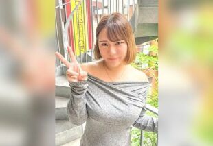[FC2-PPV-4960206] Have beautiful tits beautiful ass cabaret girl wear sexy lingerie and raw fuck SEX♡ Thrust the squishy wet pussy a lot and melt her with impregnation creampie.