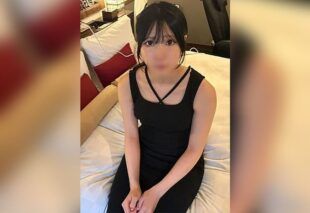 [FC2-PPV-4960728] Married woman made into human toy. From irrumatio with huge cock sucked to being toyed with W stimulation of huge cock insertion while applying denma