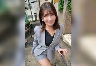 [FC2-PPV-4932745] “Hurry up and divorce your wife” office affair, runaway love and lust