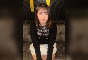 [FC2PPV-4990430] A 19-year-old with one boyfriend has little experience, but he had a monster sexual desire and was cumming, so I gave him NTR with a big dick.