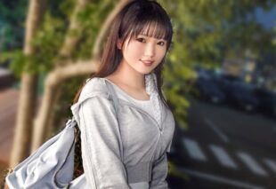 [SIRO-5719] A precocious girl who likes older men. She gets turned on being surrounded by middle-aged guys in a porn theater.